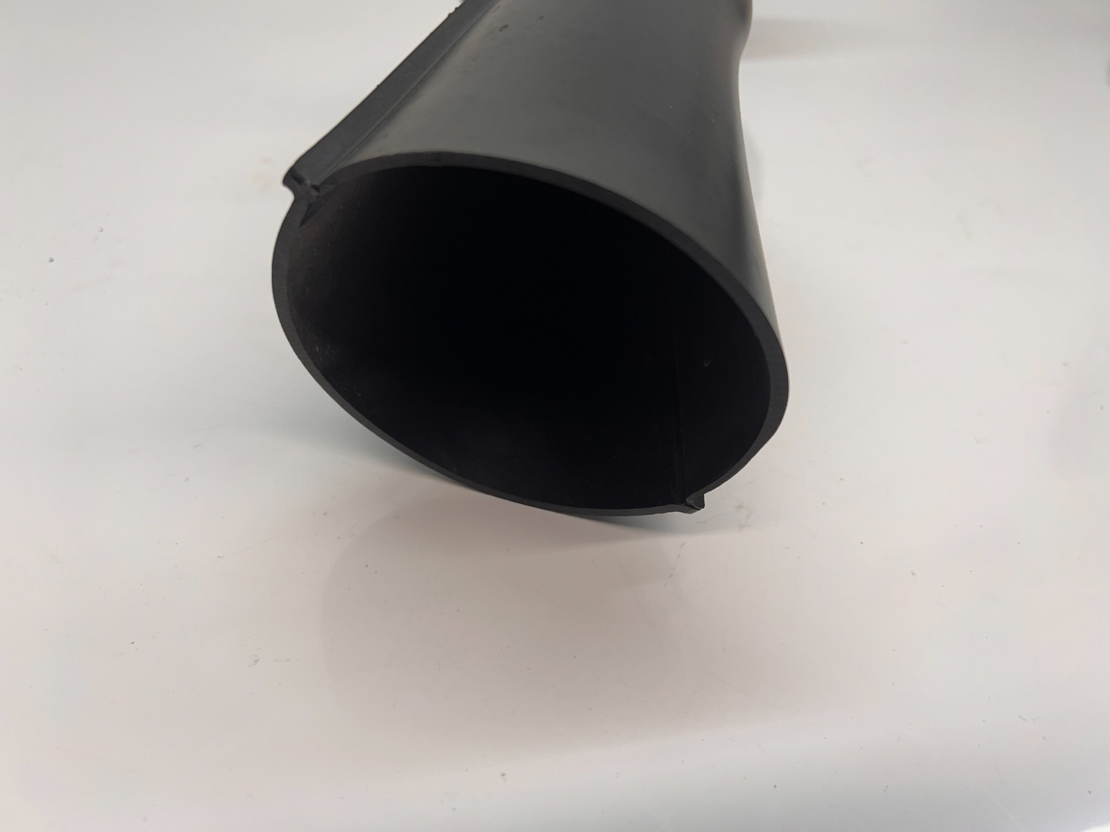 LAMBORGHINI AVENTADOR LP700 LP770 FRONT RIGHT AIR DUCT GUIDE OEM 470805490A