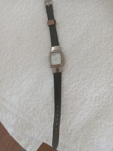 Mary Kay Watch Pearlized Face Dial Watch Leather Band Silver Needs Battery - Bild 9 von 9