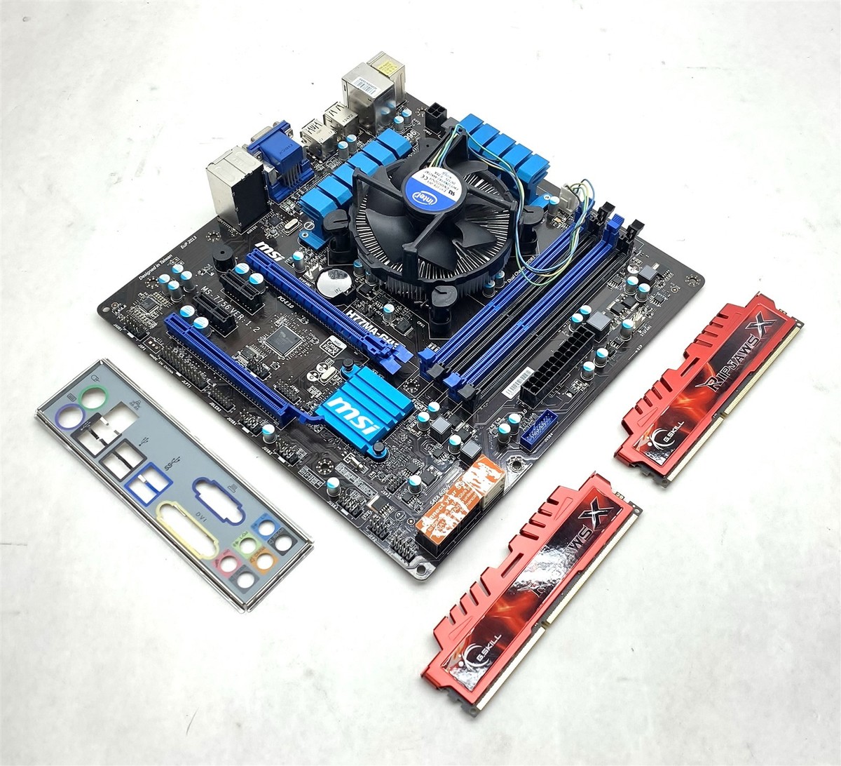 Core i7 3770k / DDR3 16GB / ASUS P8H77-V Intel Core 0 RAM