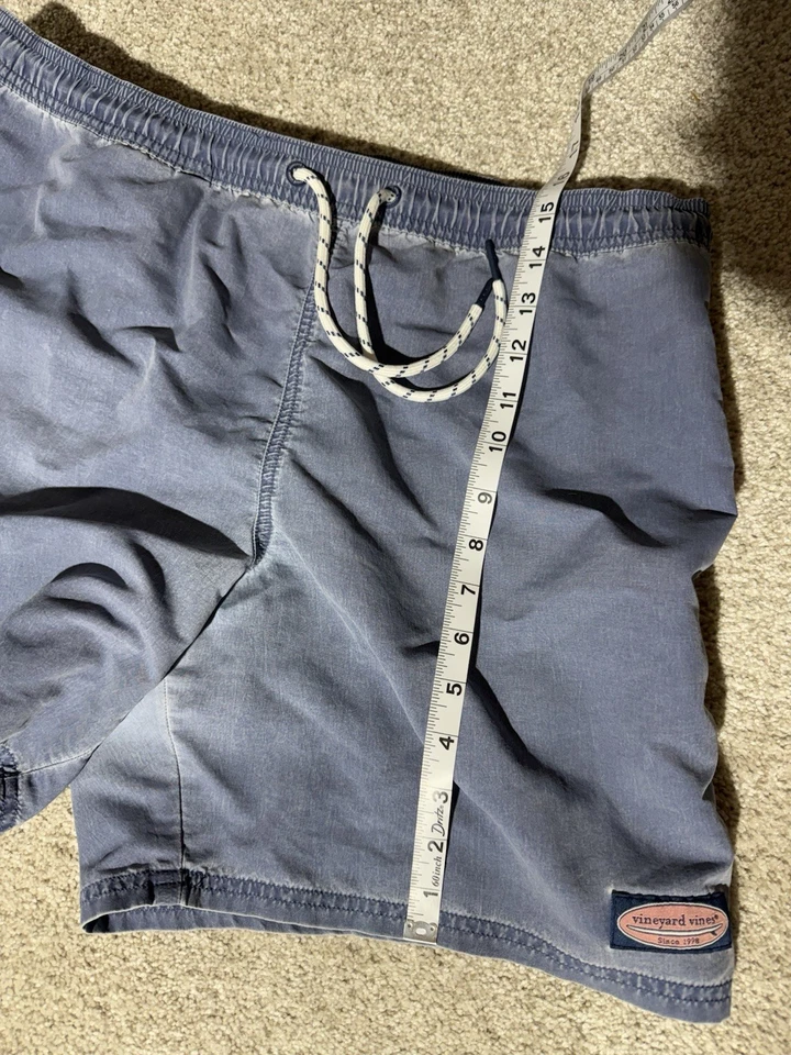 VINEYARD VINES MEN’S Beach Print SWIM TRUNKS - Image 2 of 4