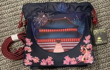 Bolso Bandolera Loungefly Disney Castillo Mulan
