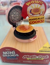Zuru Mini Brands Really Works Magic Cook Kitchen Waffle Maker New Pink