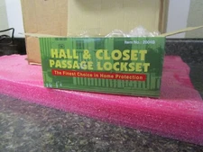 Qty 30 Guard Security Hall & Closet Passage Lockset Polished Brass 2004B 102490