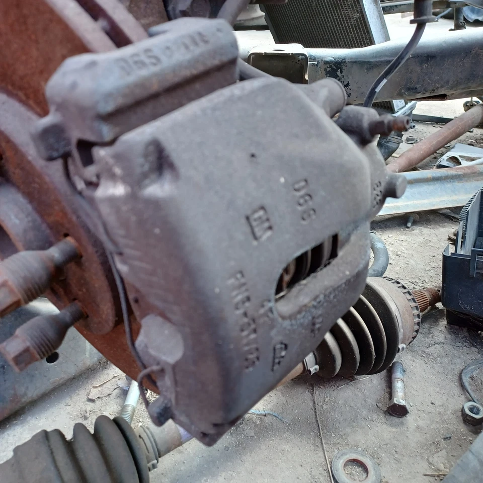 2003 Saturn L 200 Brake Caliper front Right used OEM - Image 2 of 4