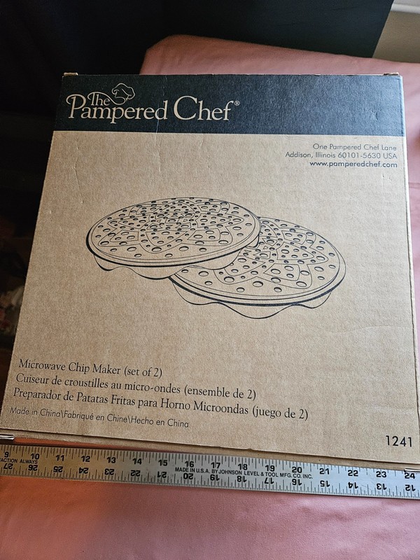 Pampered Chef Microwave Chip Maker 1241