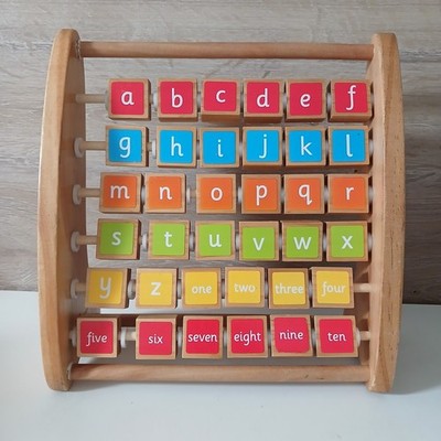 Frühförderzentrum ELC Holz Alphabet Zahlen Abakus Spinnblöcke Rahmen