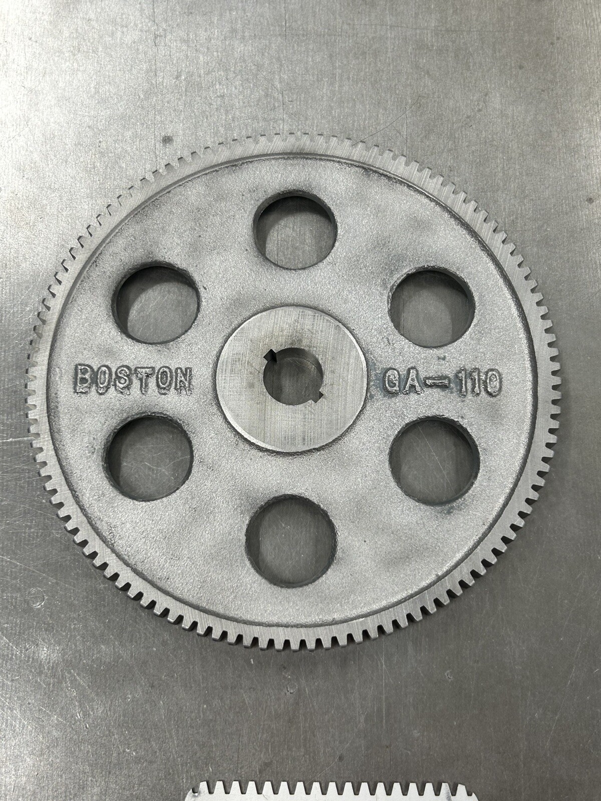 BOSTON GEAR GA110 CAST IRON CHANGE GEAR 20 PITCH 110 TEETH 5/8” BORE NO PAINT