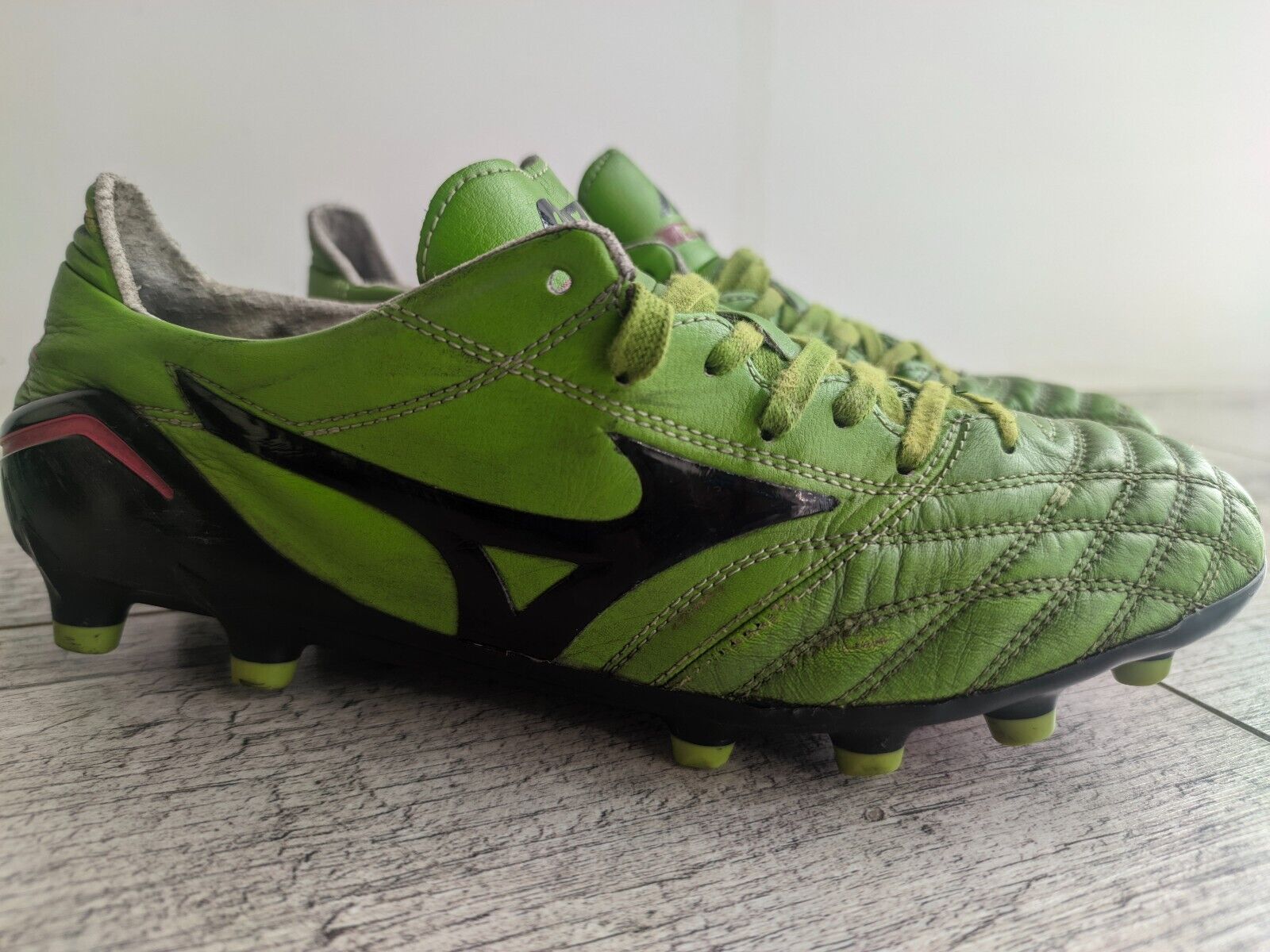 Mizuno Morelia Neo 3 elite professional model leather soccer