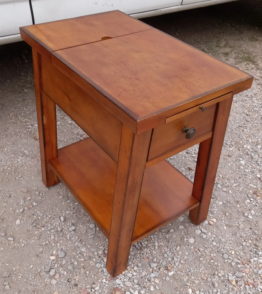 Broyhill End Table Side Table ET542 eBay