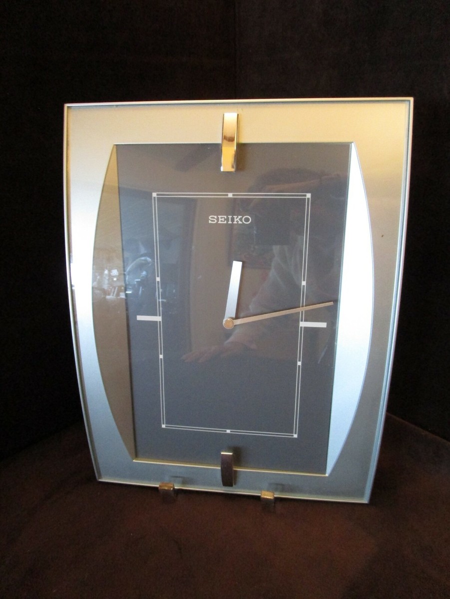 VINTAGE Modern SEIKO WALL CLOCK SILVER TONE Case JAPAN Thailand 13