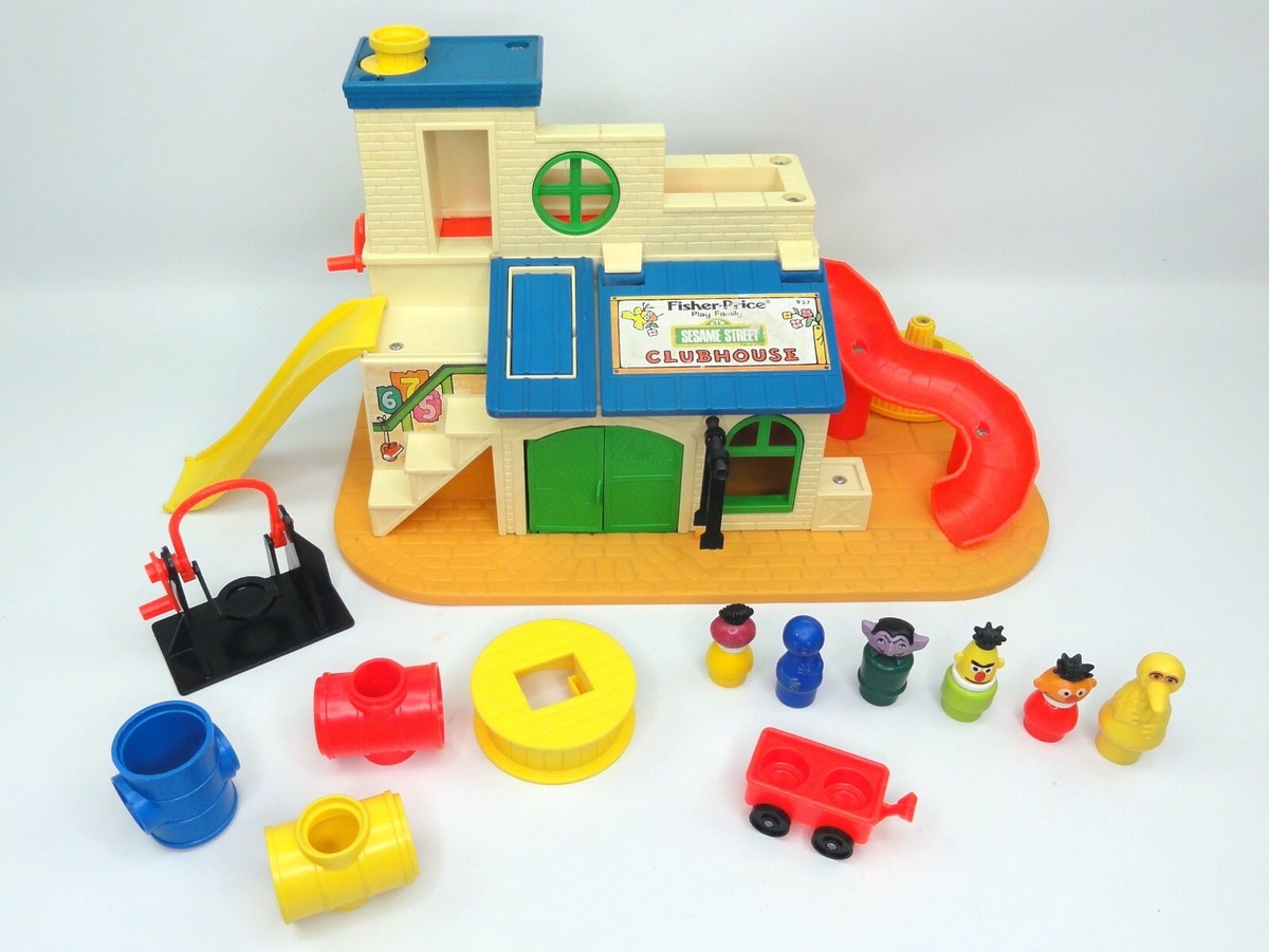 Fisher Price #937 Play Family Sesame Street Clubhouse Little People  COMPLETE ‘77