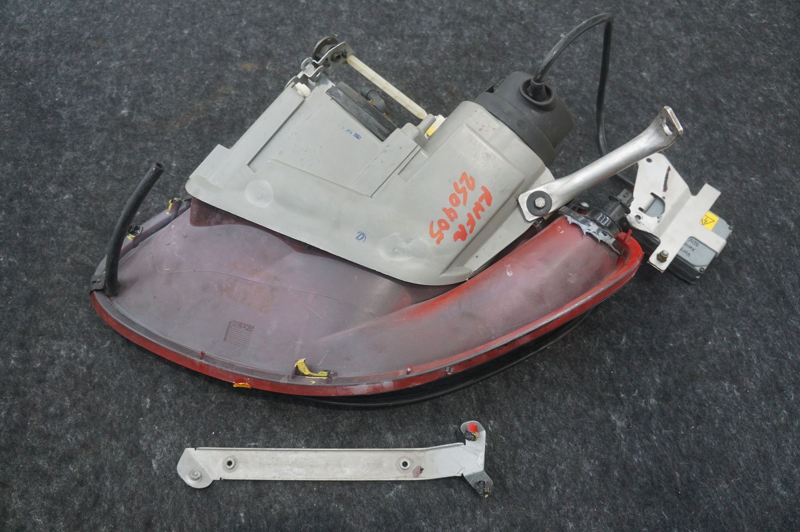 Front Right Passenger Headlight Headlamp Assembly OEM Ferrari 360 2001 *Note*
