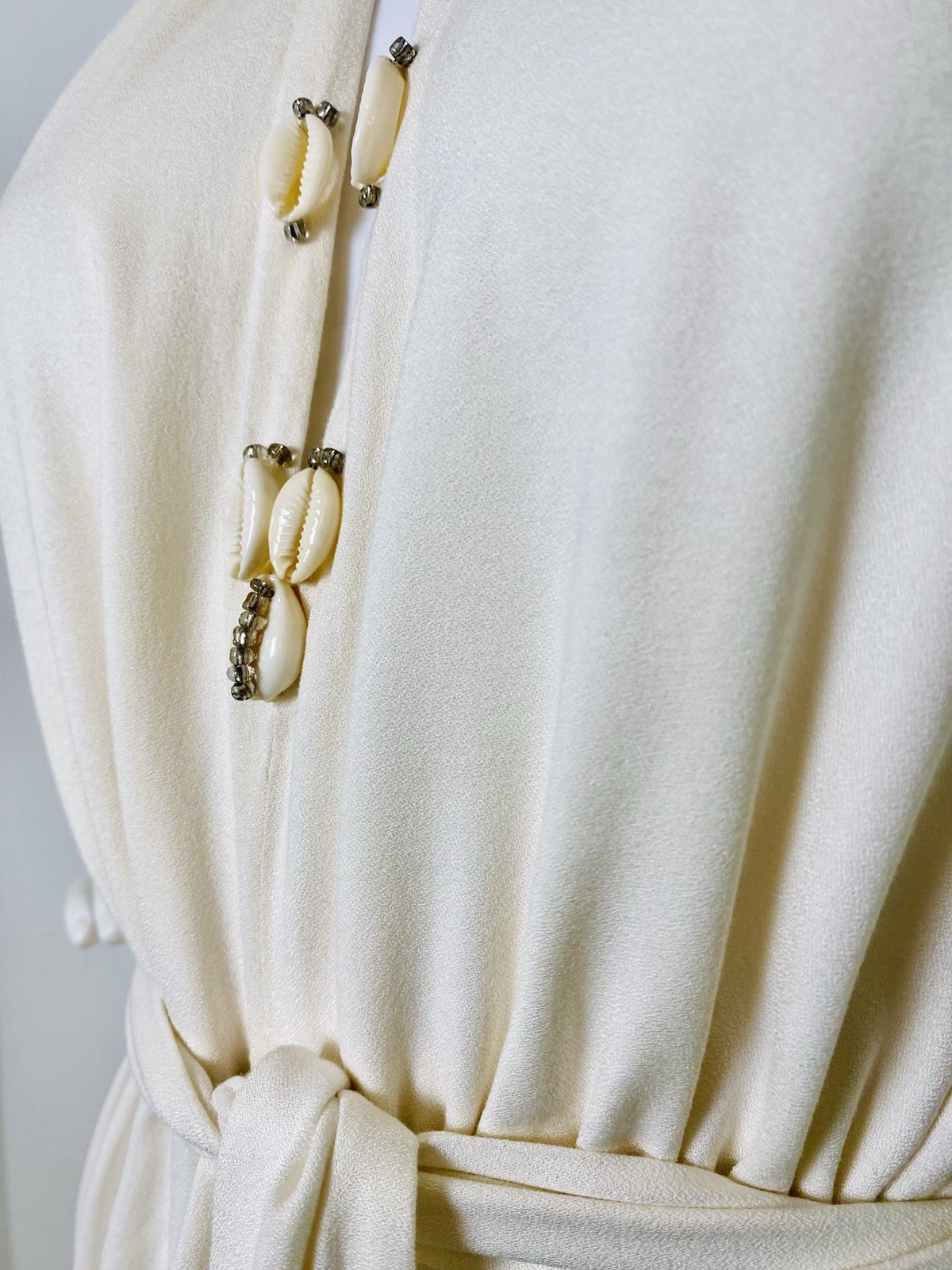 Designer Sample Off White Backless Halter neck Be… - image 2