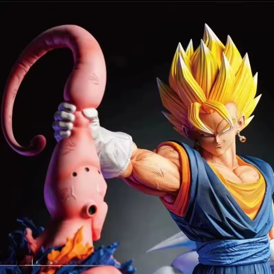 Figurine Dragon Ball Z – Son Goku Vs Majin Buu – 20cm PVC Statue Manga Collection