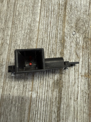 つねカートリッジ THULE ATLANTIS & SONIC OEM ROOF BOX BOTTOM REPLACEMENT LATCH PIN