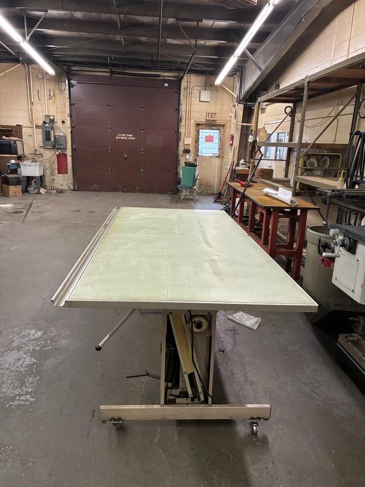 Drafting Table - Image 2 of 4