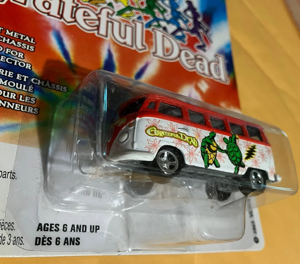 🚘 2004 Johnny Lightning Grateful Dead 1965 VW Samba Bus #2 como nuevo en tarjeta Foto 3 de 4