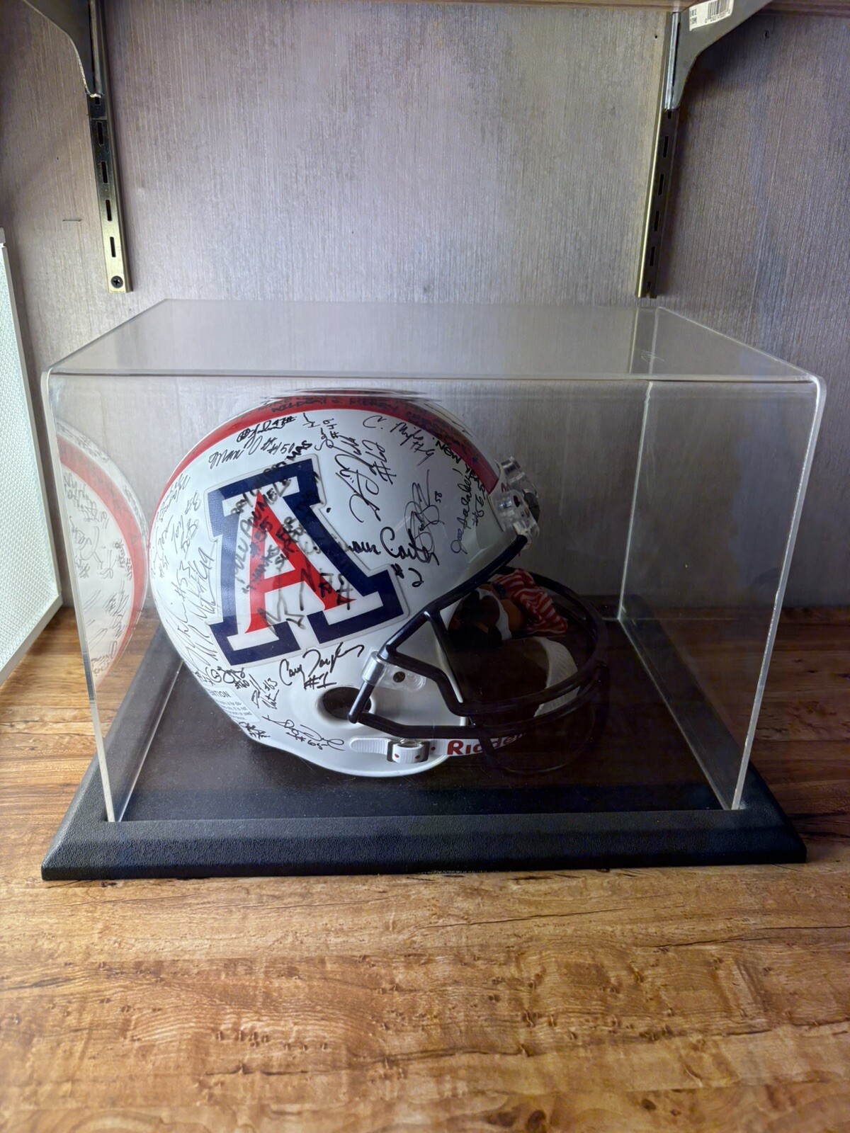 Picture 1 of 6
