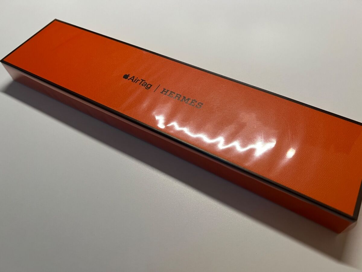 Brand New Sealed Apple MMN53AM/A AirTag Hermès Bag-Charm Brand New Sealed Apple MMN53AM/A AirTag Hermès Bag-Charm