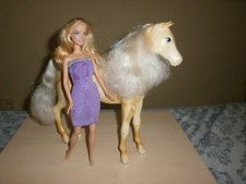 Barbie Pferd Tawny mit Funktion 2006 Springpferd mit Barbie Puppe Mattel