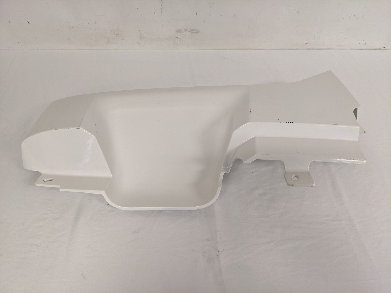 Damaged Western Star 47X SFA LH Side Cowl Panel - P/N  18-72418-006