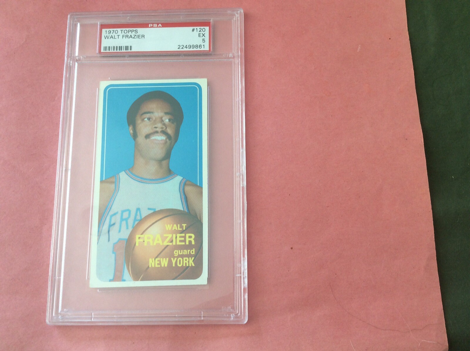 1970 Topps #120 New York Knicks Walt Frazier PSA 5 EX.