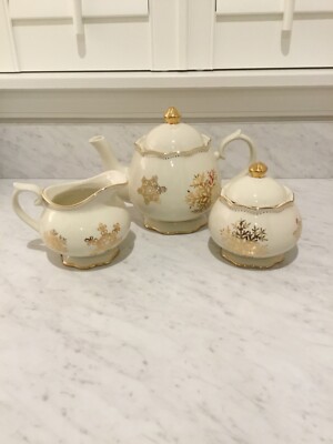 Cracker Barrel  Season of Glory  5 piece Teapot Set with Gold Snowflake Pattern