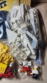 Lego Town Space Port 6455 Space Simulation Station 6456 Mission Control Lot