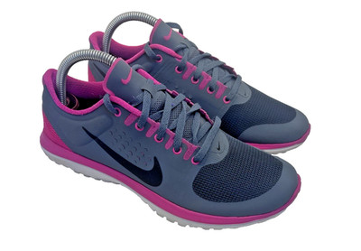 NIKE Women's Size 8 FS Lite Run Performance Gray & Pink Running Shoes 616684-401