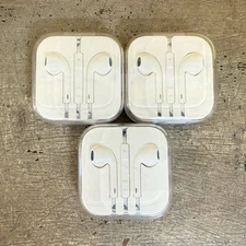 Original Apple EarPods 3.5mm w/ Remote In Ear Canal Headset Headphones Lot Of 3