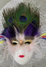 1980s Mardi Gras Mask Ceramic Painted Wall Hanging Feathers Ribbons SATIS-5