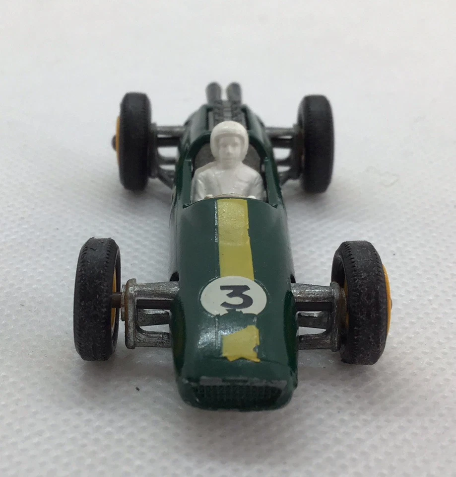 Lot of 2 Matchbox Lesney No.19 Lotus & No.52 B.R.M. Race Cars Green & Blue - Image 3 of 4