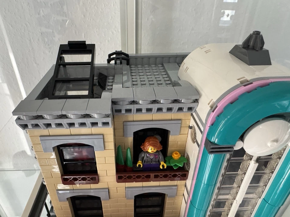 LEGO Modular Buildings 10260 Downtown Diner, Foto 3 von 5
