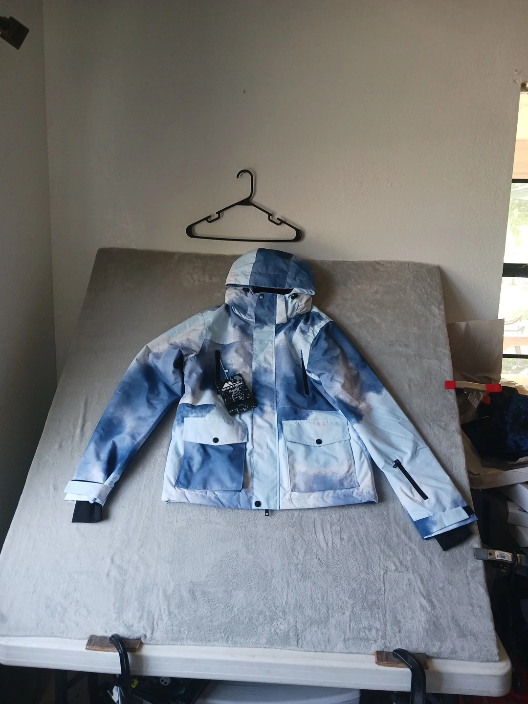 RIVIYELE Men's Cold Weather Hooded Jacket, Snow And Waterproof( Size Large)
Opens in a new window or
