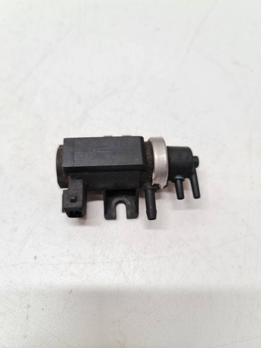 BMW 5 E39 2001 Diesel 120kW Turbolader Druckwandler Magnetventil 2242906