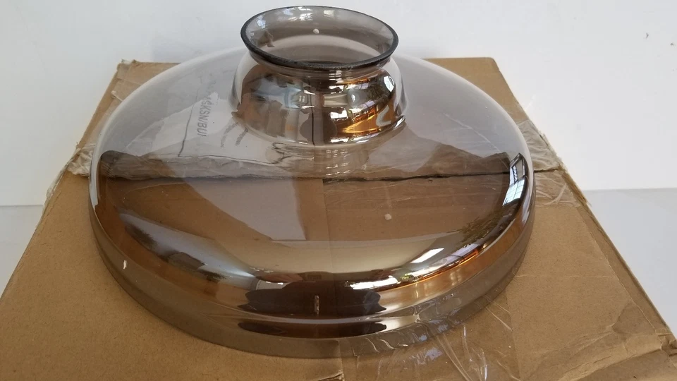 Repuesto Maxim / Espejo Vidrio Humo 1 Luz 10" Ancho Vidrio y Bombilla. Foto 4 de 4