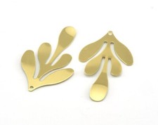 5 pcs Leaf shape charms 46x26mm raw brass Charms 3649