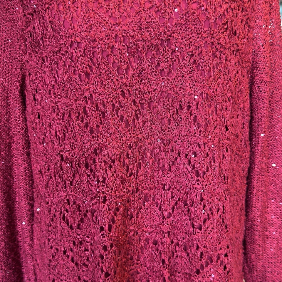 Túnica feminina Cato vermelha forrada lantejoulas malha aberta tamanho 1X - Imagem 4 de 4