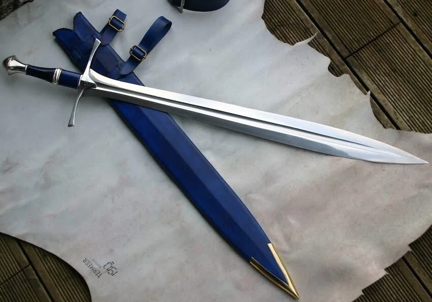 ESPADA DE CAZA DE ACERO HECHA A MANO PERSONALIZADA CON FUNDA DE CUERO Foto 3 de 3