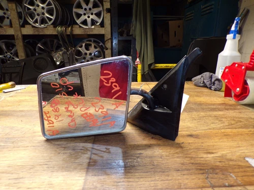 82-94 1982-1994 S10/S15/SONOMA TRUCK  LEFT/ DRIVER SIDE MANUAL DOOR MIRROR OEM