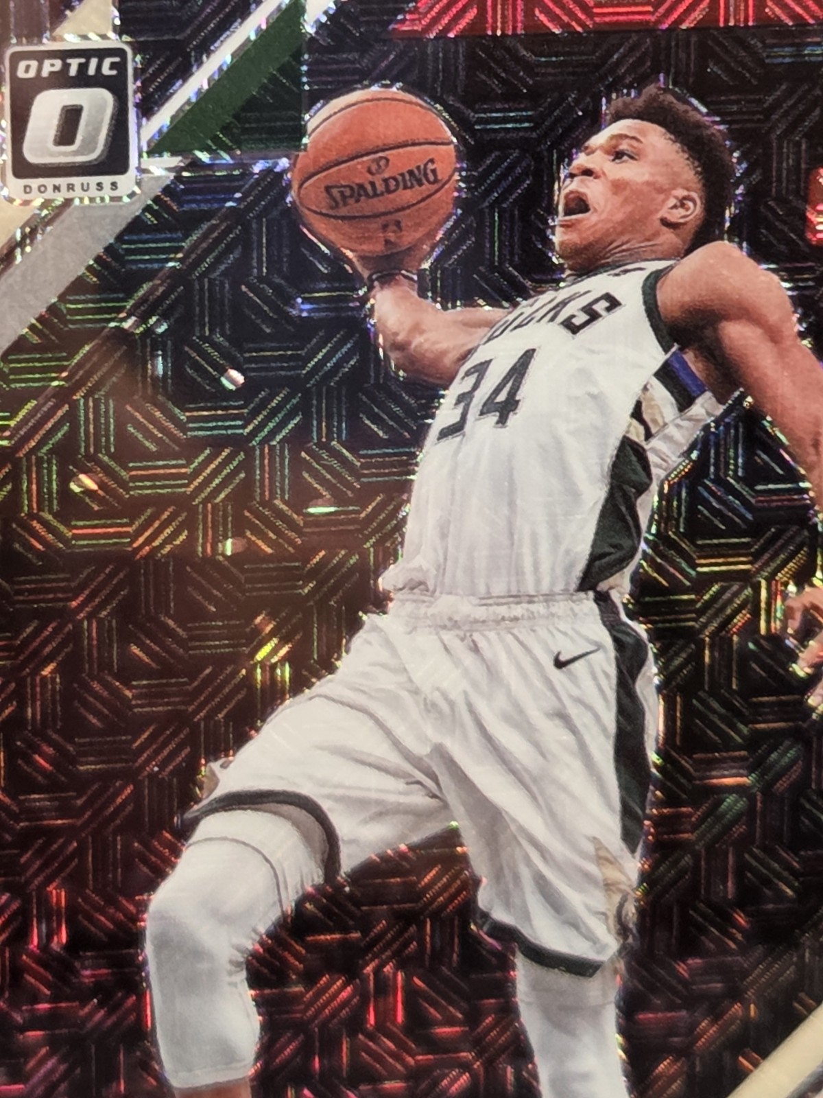 Giannis Antetokounmpo - Choice Red Prizm /88 - 2019 Panini Donruss Optic #81