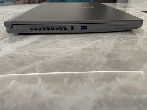 PC — Gaming Laptop — MSI Thin 15 - Foto 4 di 10