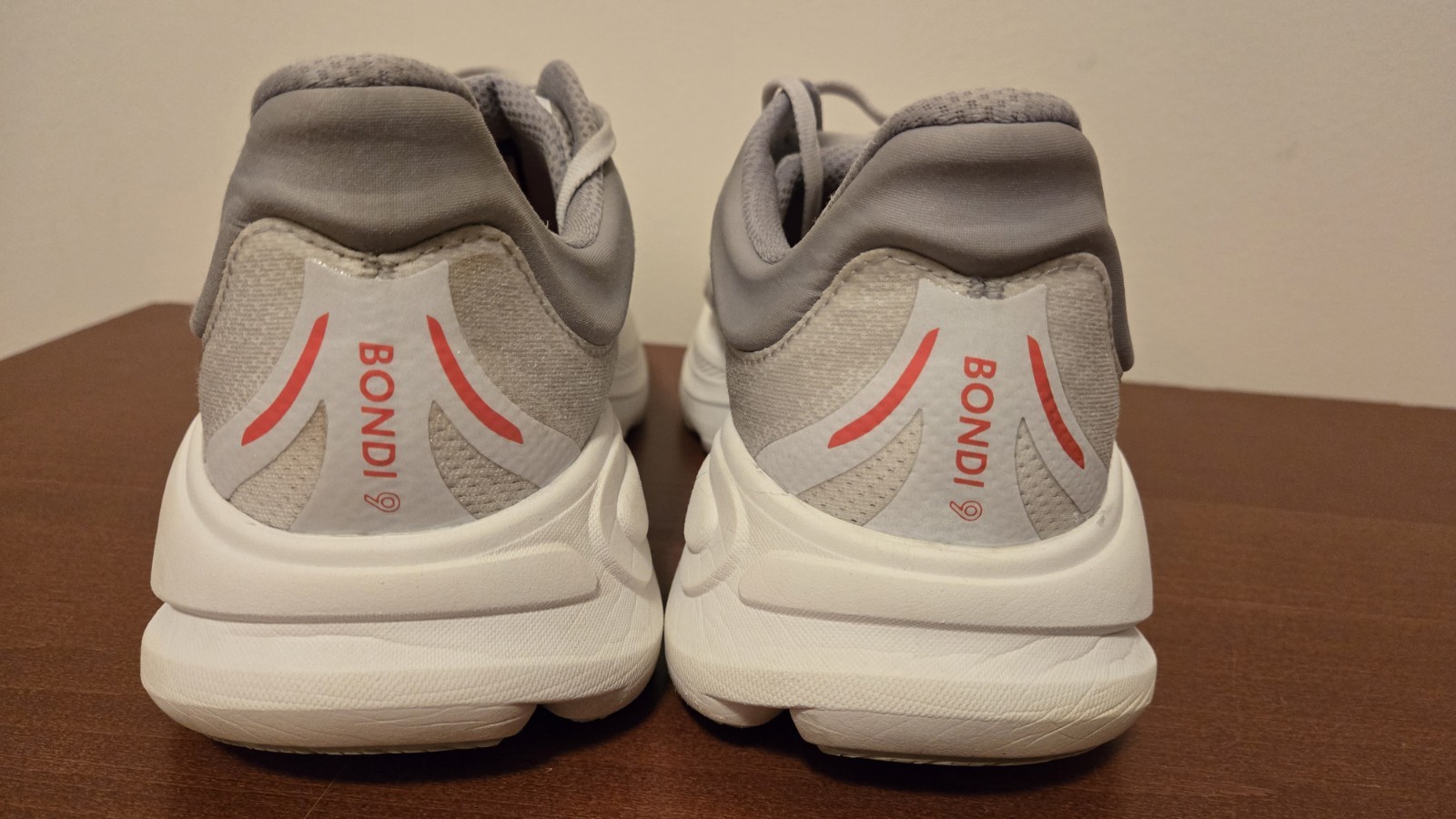 Hoka Bondi 9 COSMIC GRAY RUNNING SHOES MENS SZ 12 D VERY NICE!  thumbnail 4