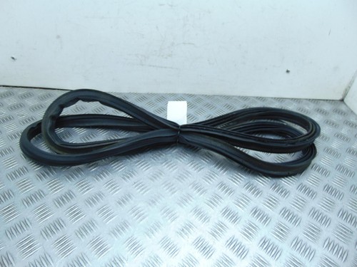 Kia Picanto Hatch Boot lid Tailgate Door Seal Rubber Mk2 2011-2017M - Picture 4 of 5