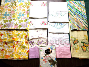 Vtg Pillowcases Colorful 5 Pairs & 4 Singles Standard Lot of 14