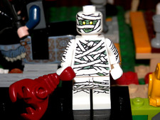 Lego Minifigures - Series 3 -  Mummy -  Lego mini figures bases