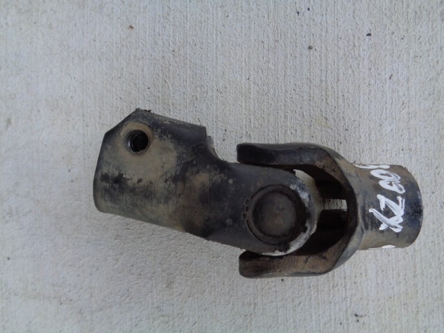 その他 30 1990 NISSAN 300ZX (2+0)FRONT LOWER STEERING COLUMN JOINT
