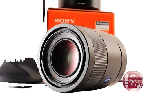 Sony Zeiss 55mm f1.8 FE SEL55F18Z, Caps, Hood, UV, sharp, Great