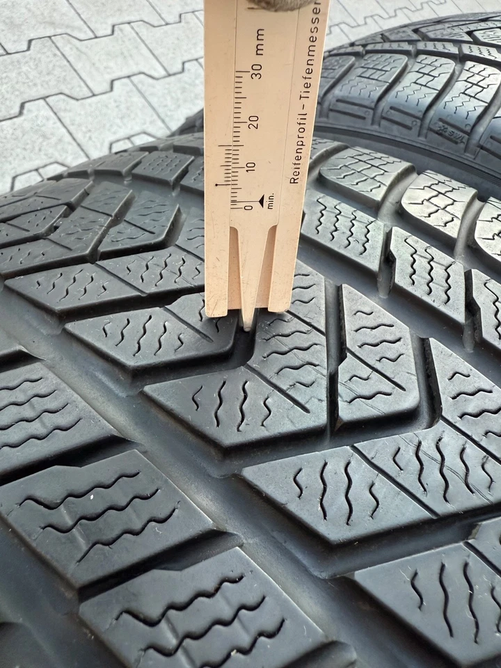 2x Reifen Winterreifen PIRELLI WINTER SOTTOZERO 3 N0 315/30 R21 105V 6mm DOT17 - Bild 4 von 4