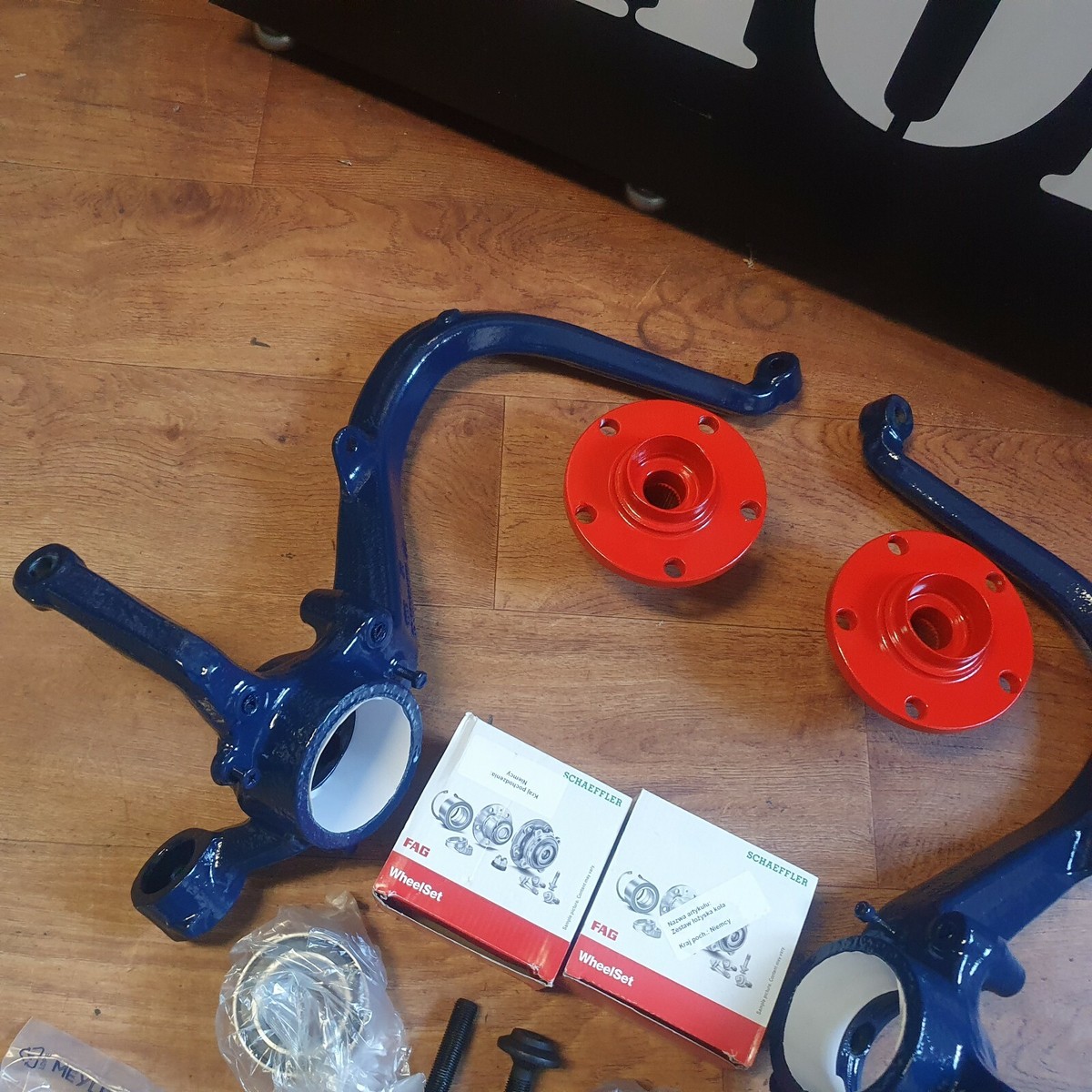 Carcasa Portarodamiento Trasero Izquierdo Audi S4 A4 B5 Quattro – 8A0505435CD, Usado, Revisado